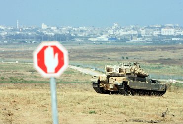 Israeli soldiers before cease-fire