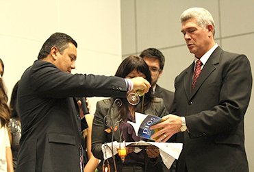 2 Presentación libro Edgar Hernández (1)