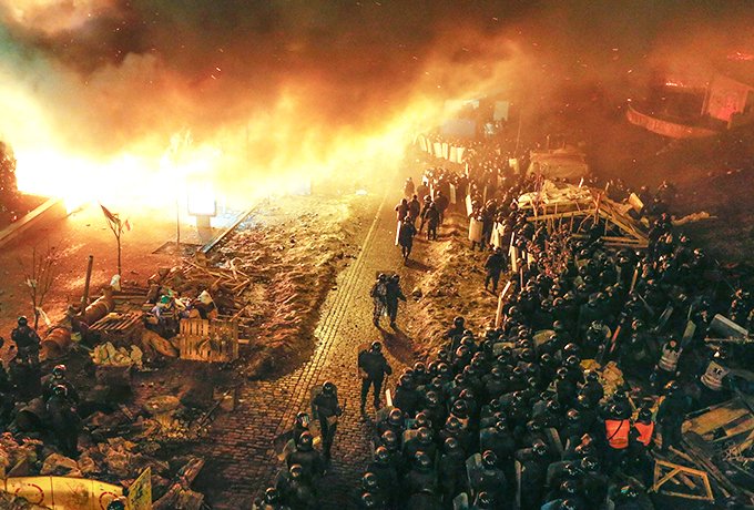PROTESTAS CONTRA EL GOBIERNO UCRANIANO