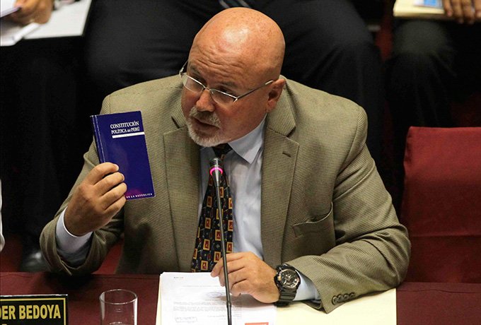 19-Matrimonio-gay-en-Perú,-congresista-Carlos-Bruce-(EFE)