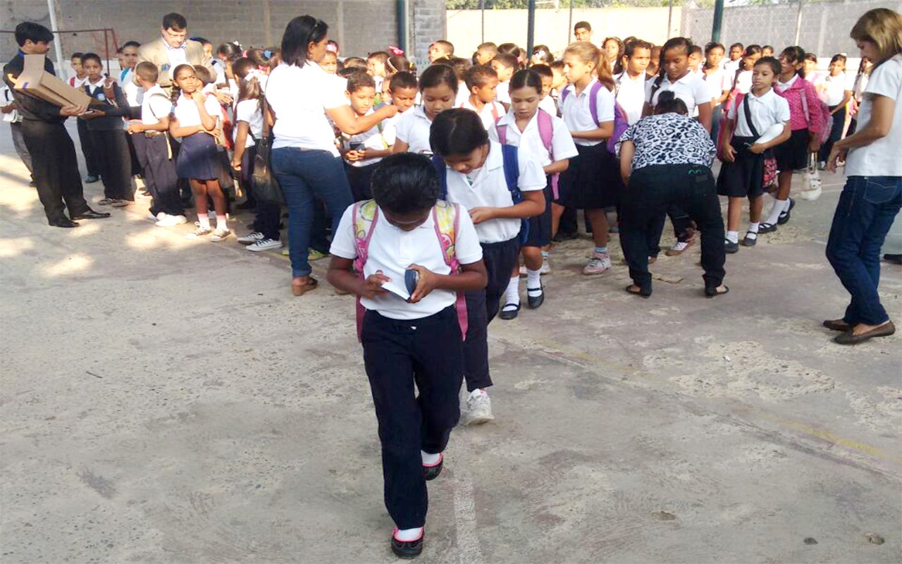 19-Gedeones-entregan-190-mil-NT-en-Anzoátegui-(Daniel-Rivera).jpgWEB