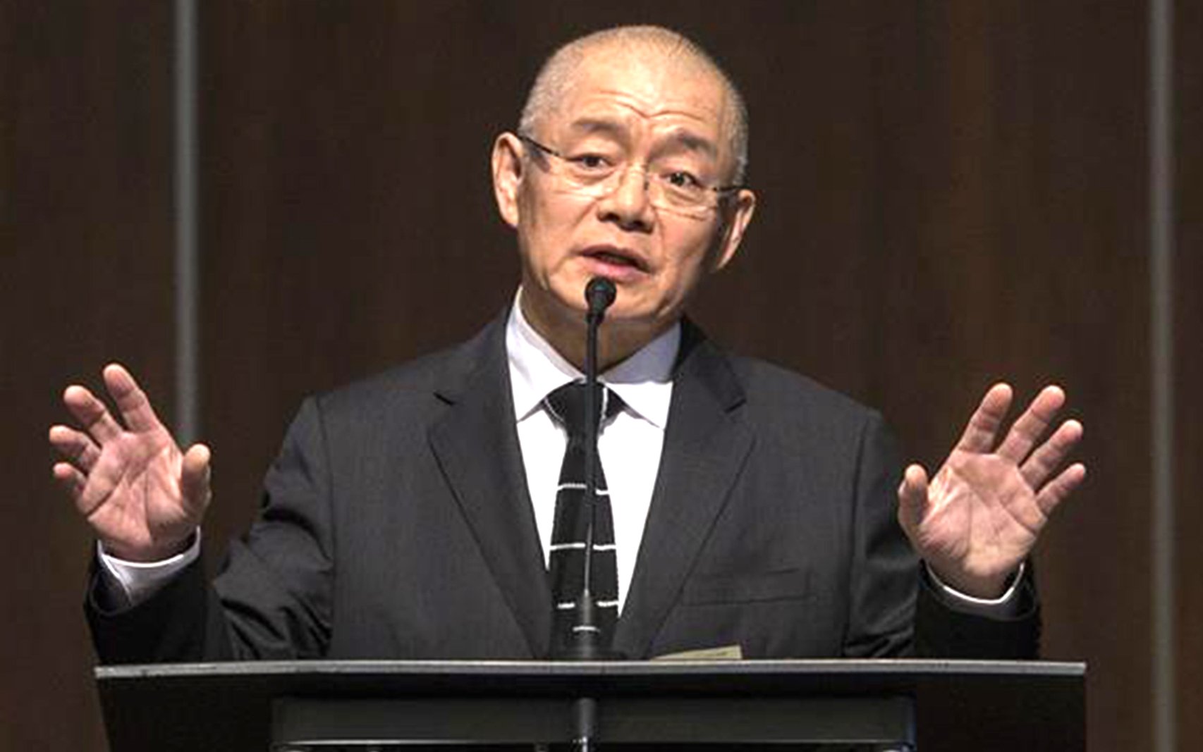 7 Pastor Hyeon WEB