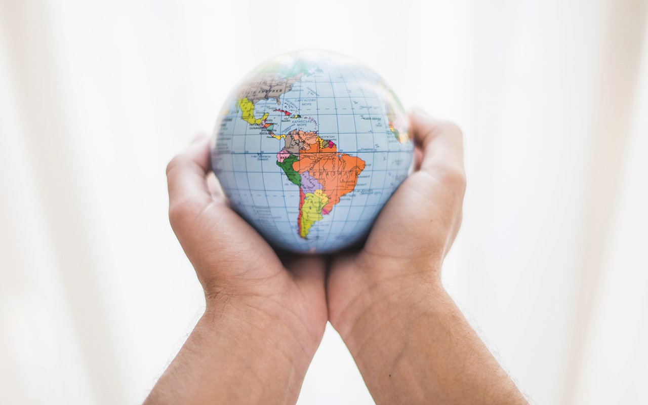 CELAG _Evangélicos crecen exponencialmente y gobiernos progresistas no deben omitirlos_ (Freepik) WEB