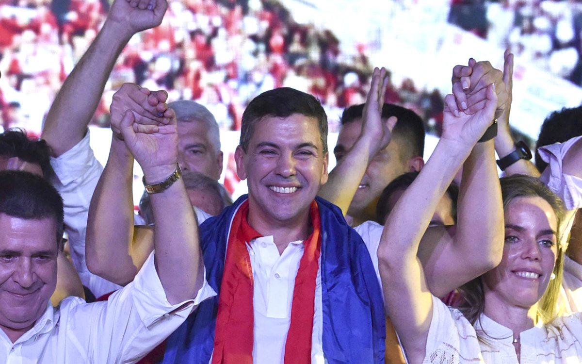 El conservador Santiago Peña gana elección presidencial en Paraguay (AFP) WEB