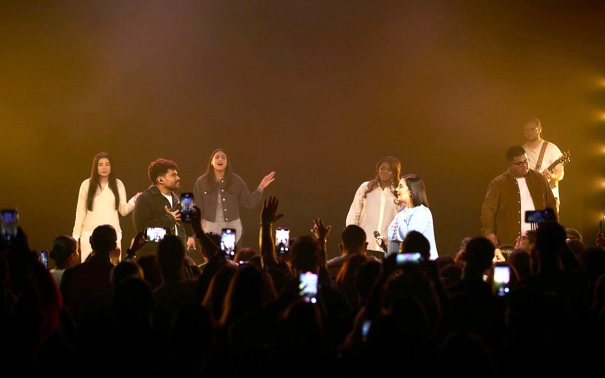 Jesus Worship Center lanza _Cuando adoro_ una poderosa canción de adoración en colaboración con el grupo Barak WEB