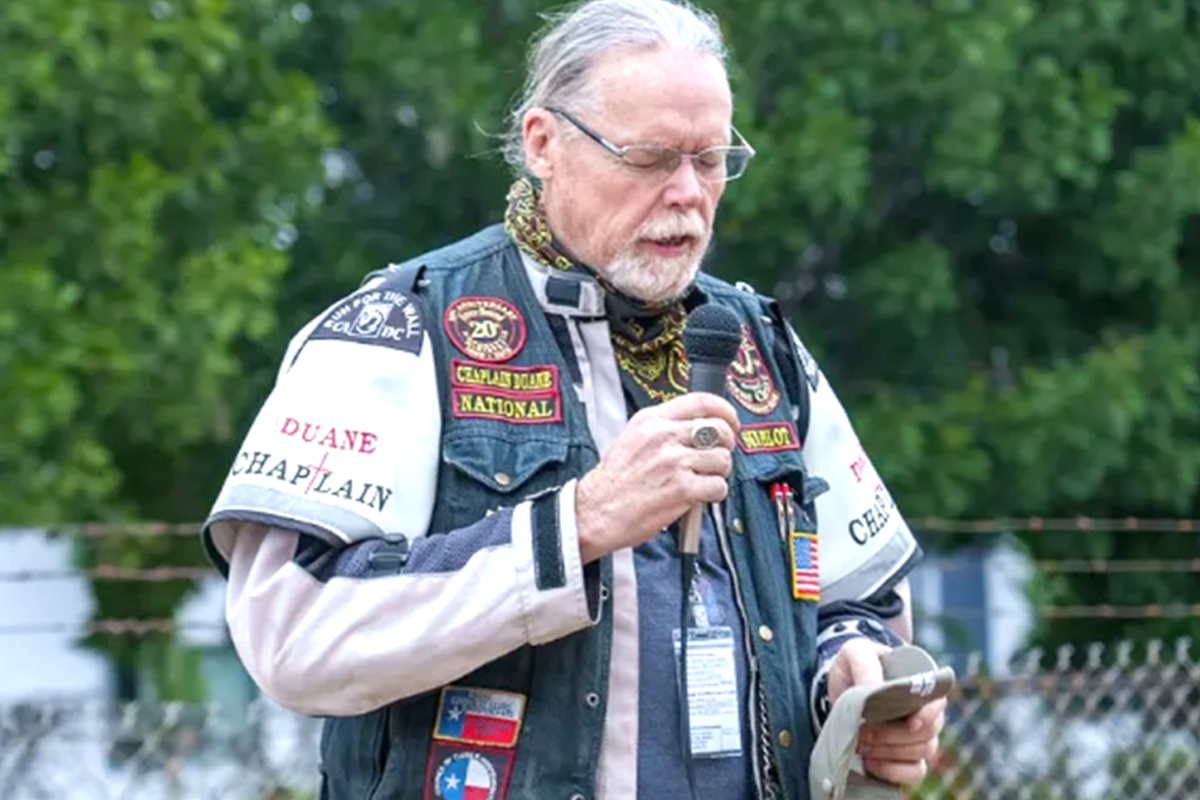 Pastor evangeliza a motociclistas en carreteras de EEUU WEB