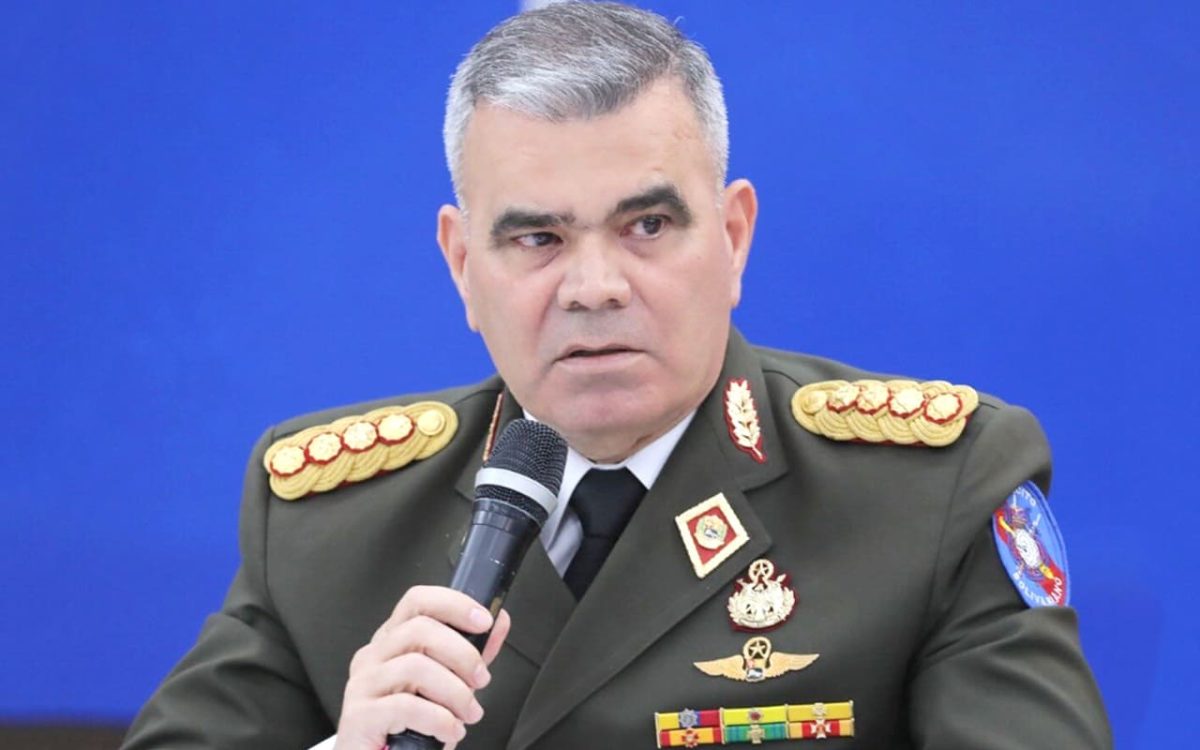 Plegaria de Padrino López insta a militares creer en Dios para no ser tentados a sentirse 'más poderosos' WEB