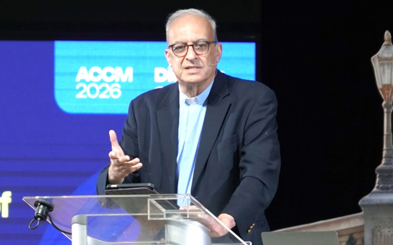 'Cubierto de polvo del rabino'_ en ACCM2026 el secretario general de la WEA enfatiza que el discipulado ocurre en la comunidad WEB