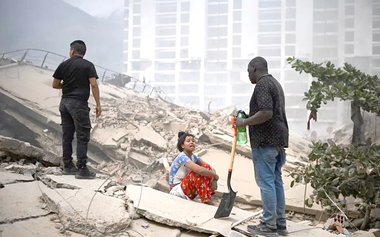 Cuando las lágrimas riegan la esperanza El consuelo de Dios en medio de la tragedia WEB