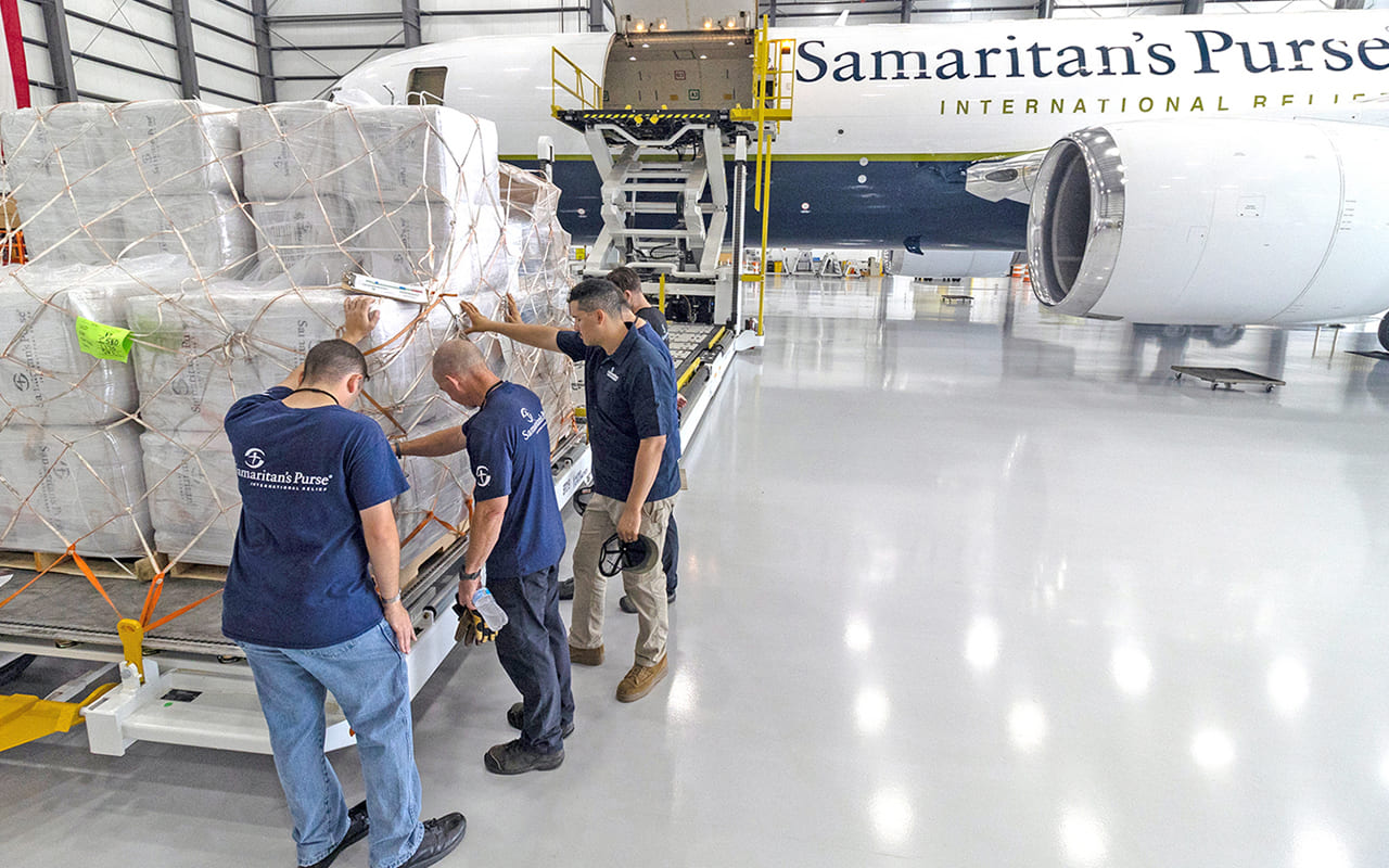 La administración Trump destina casi 2000 millones de dólares a grupos humanitarios cristianos a pesar de los recortes de USAID WEB
