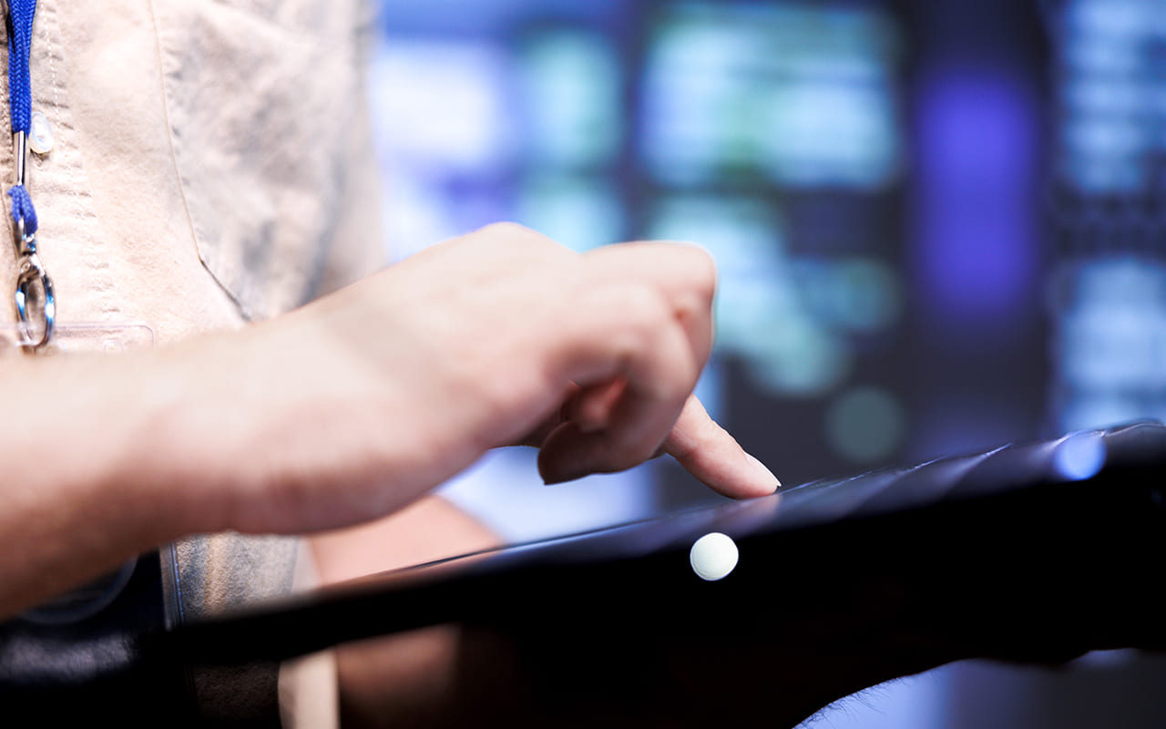 Crean la primera base de datos de denuncias de abuso sexual en entorno cristiano (Freepik) WEB